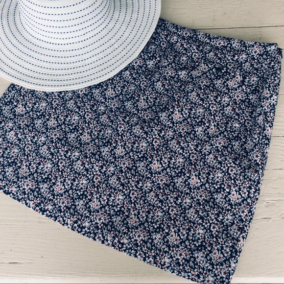 Banana Republic Factory Dresses & Skirts - Banana Republic Floral Mini Banana Republic Factory Dresses & Skirts - Banana Republic Floral Mini